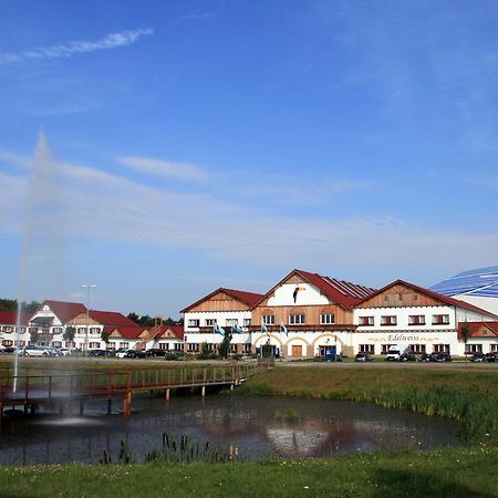Hotel Hamburg-Wittenburg Van Der Valk Dış mekan fotoğraf